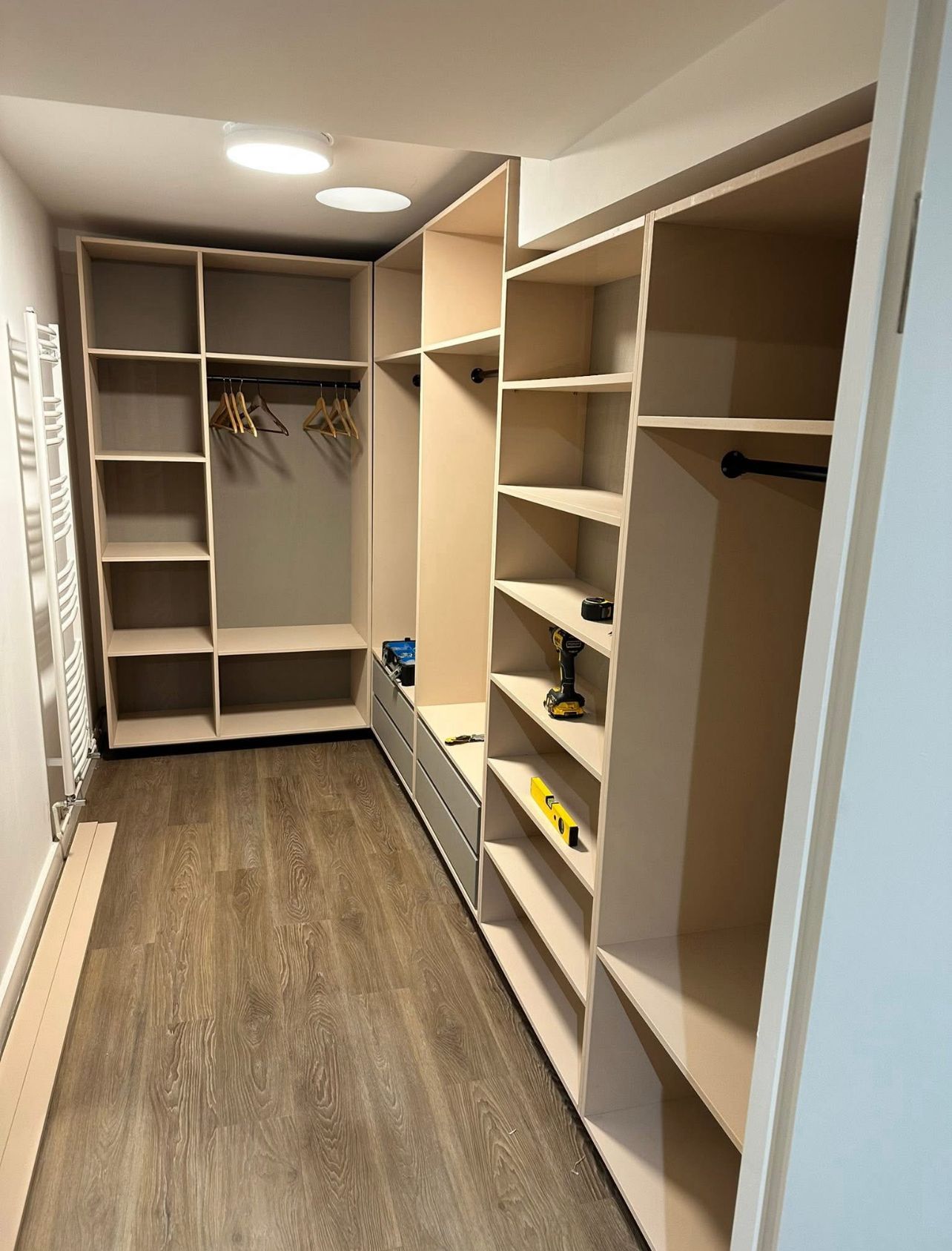 Wardrobes & Alcove Units carpentry work example